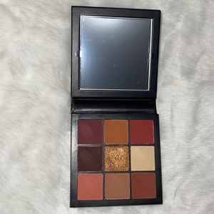 Huda Beauty Eyeshadow Palette